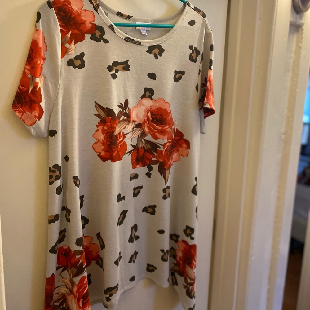 Lularoe Melissa top